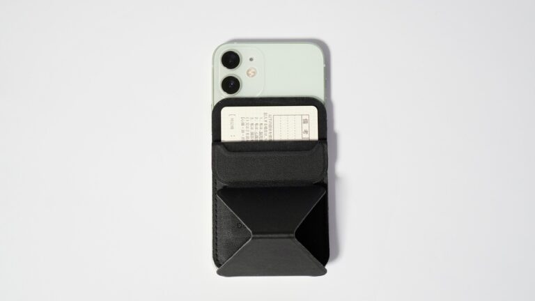 【MOFT Snap-On スマホスタンド レビュー】MagSafe対応の貼らないMOFT。iPhoneの背面に磁石でくっつくスタンド