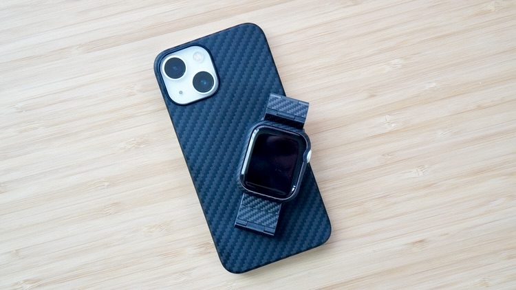 PITAKAのiPhoneケースとApple Watchバンド