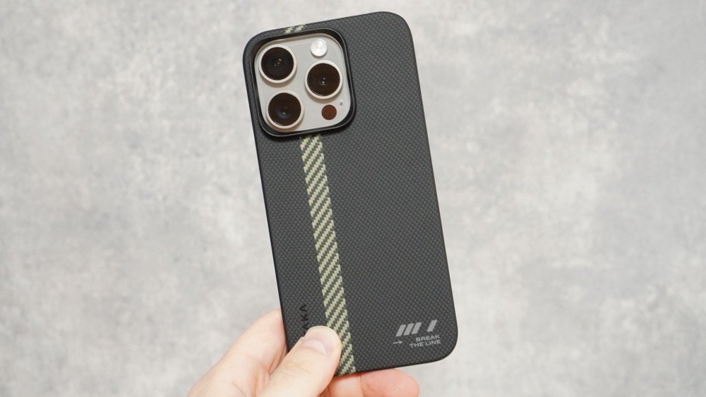 MagEZ Case Pro 5（Break the Line）をiPhone 15 Proに装着