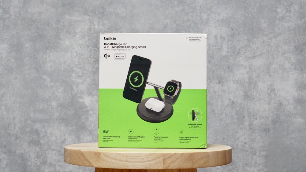 Belkin BoostCharge Pro 3-in-1 Magnetic Charging Standのパッケージ