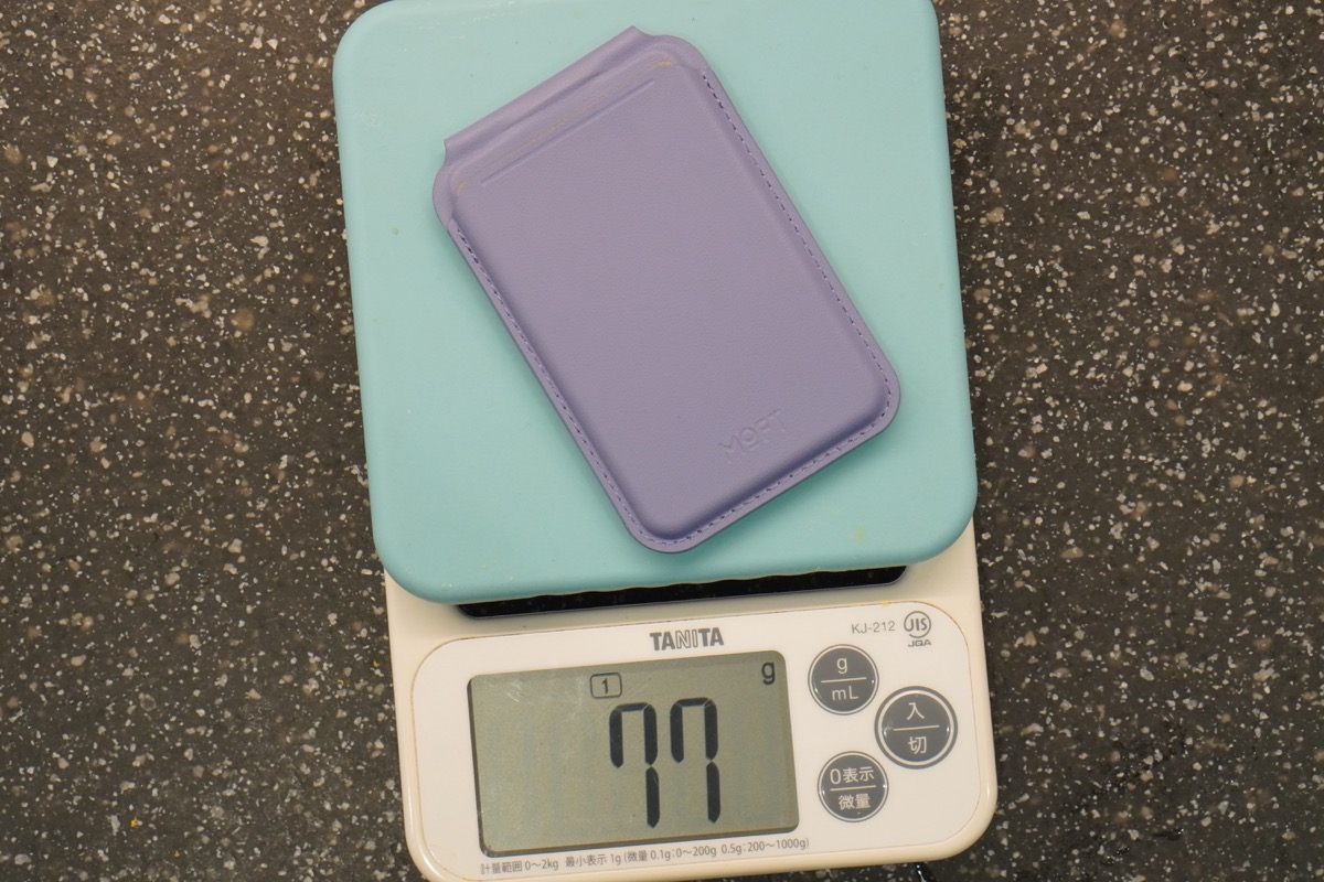 MOFT フラッシュウォレット & スタンドの重さは、実測値で77g