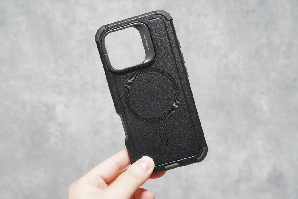 ESR TOUGH CASE WITH STASH STAND