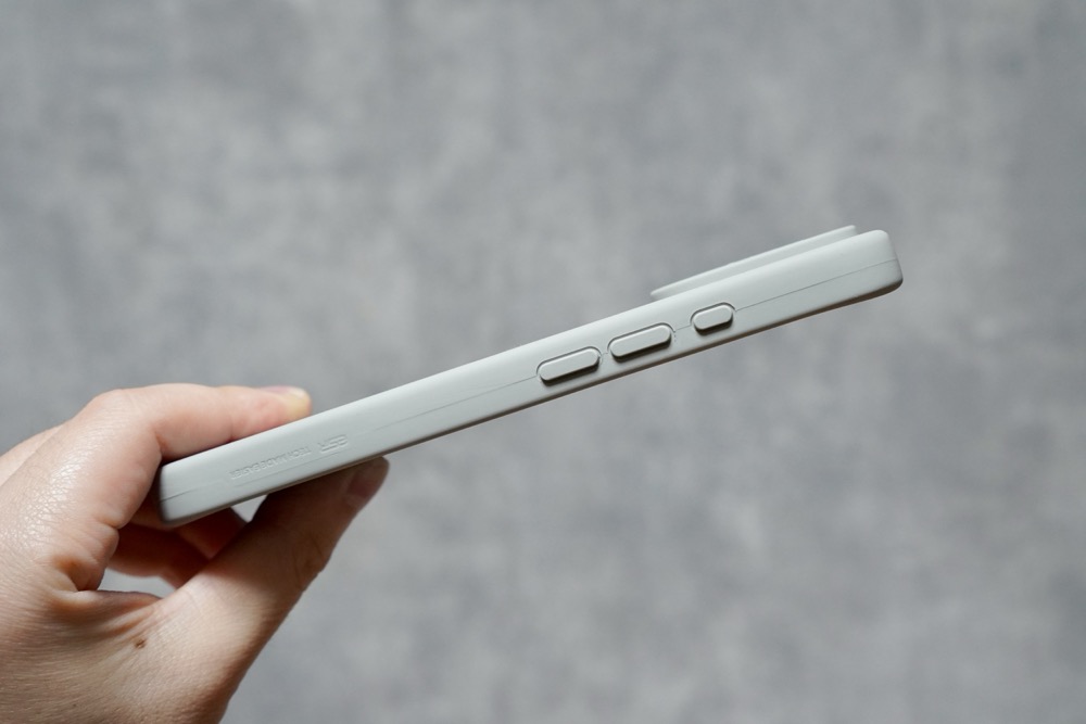 ESR SOFTCASEの側面