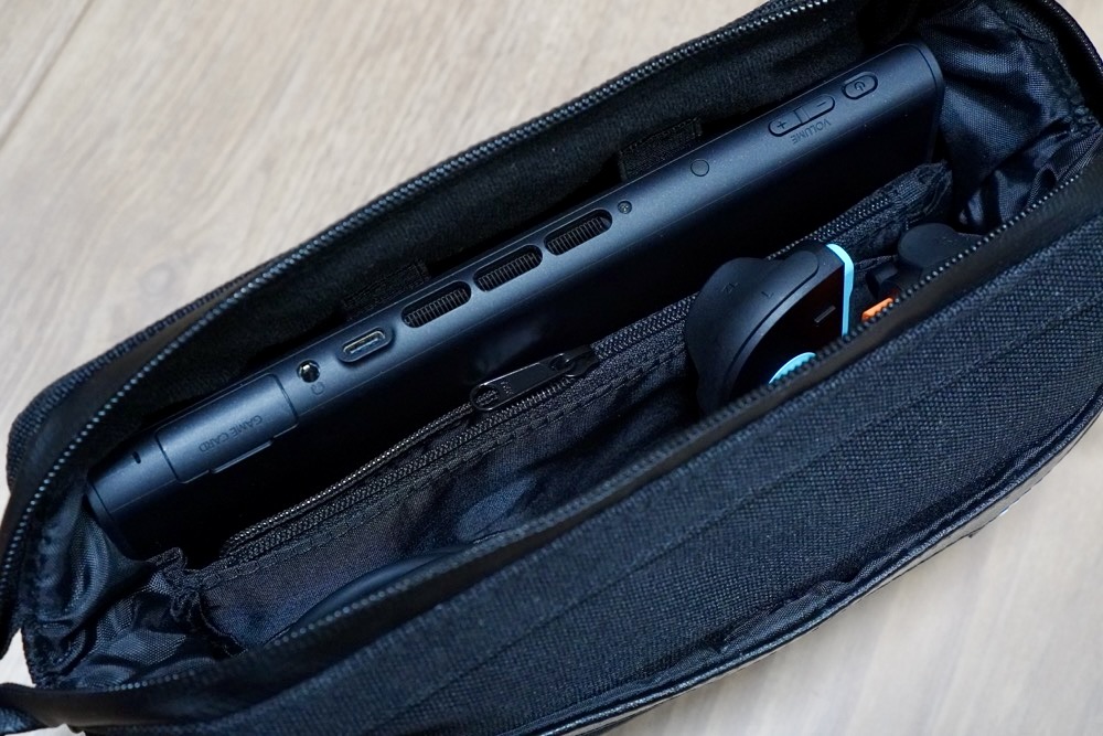 Switch2をかわるガジェットポーチ2.0に収納