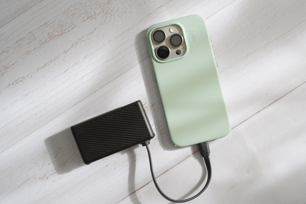 USB-Cケーブルで直接iPhoneを充電