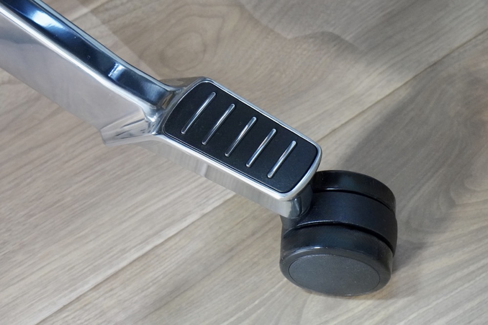 FlexiSpot C7 Morpherのフットステップ