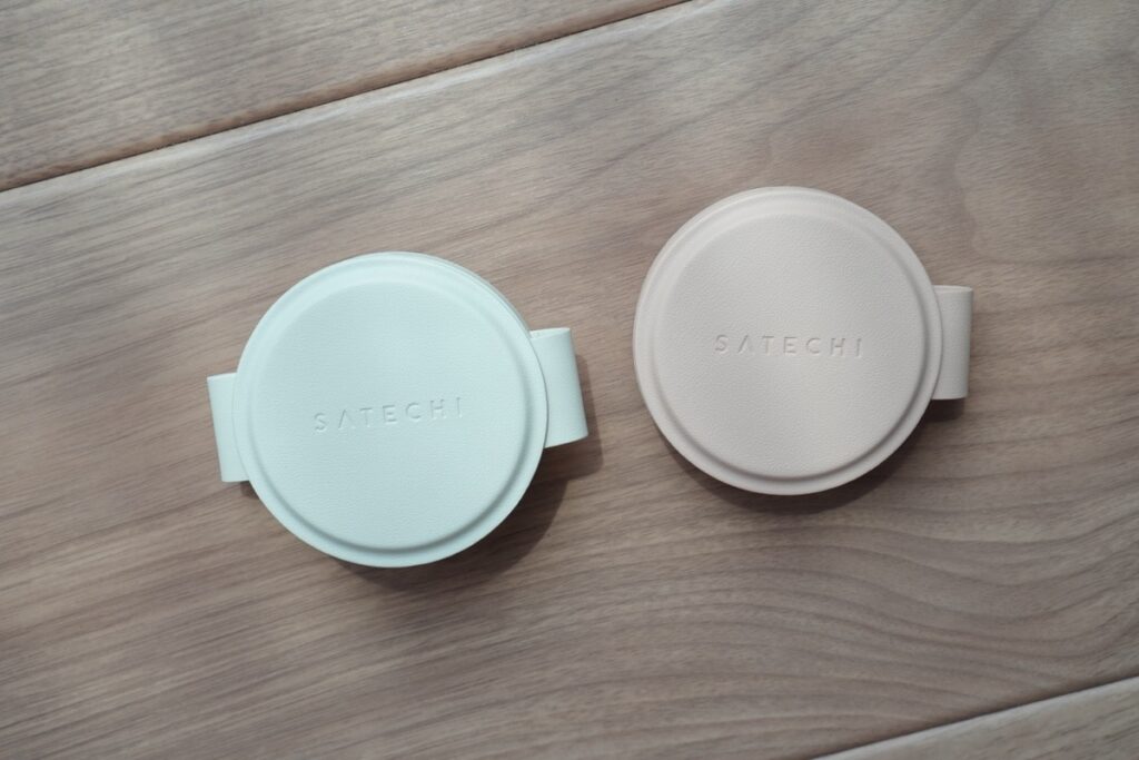 Satechi OntheGO 2-in-1ワイヤレス充電器とSatechi OntheGO 3-in-1ワイヤレス充電器のサイズ感