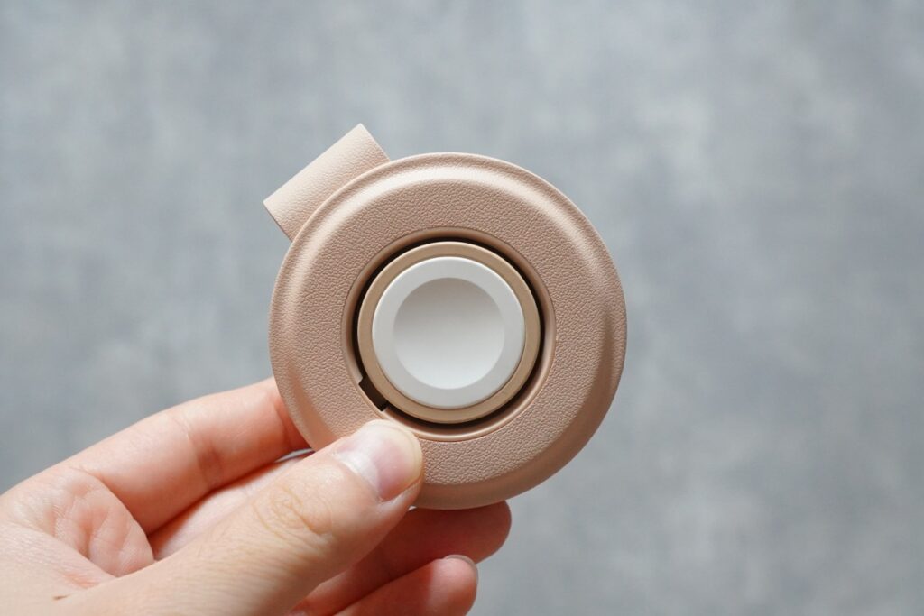 Satechi OntheGO 2-in-1ワイヤレス充電器のApple Watch用充電器