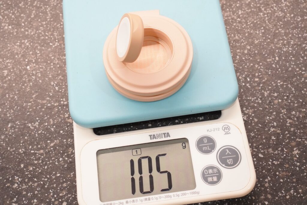 Satechi OntheGO 2-in-1ワイヤレス充電器の重さは、実測値で105g