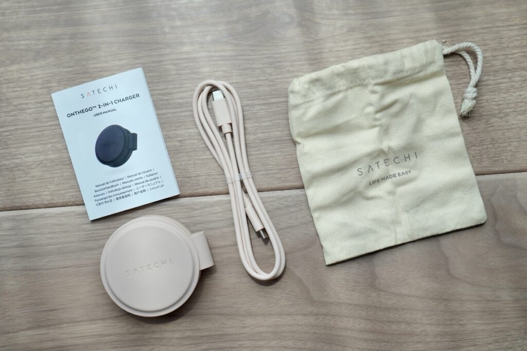 Satechi OntheGO 2-in-1ワイヤレス充電器のセット内容