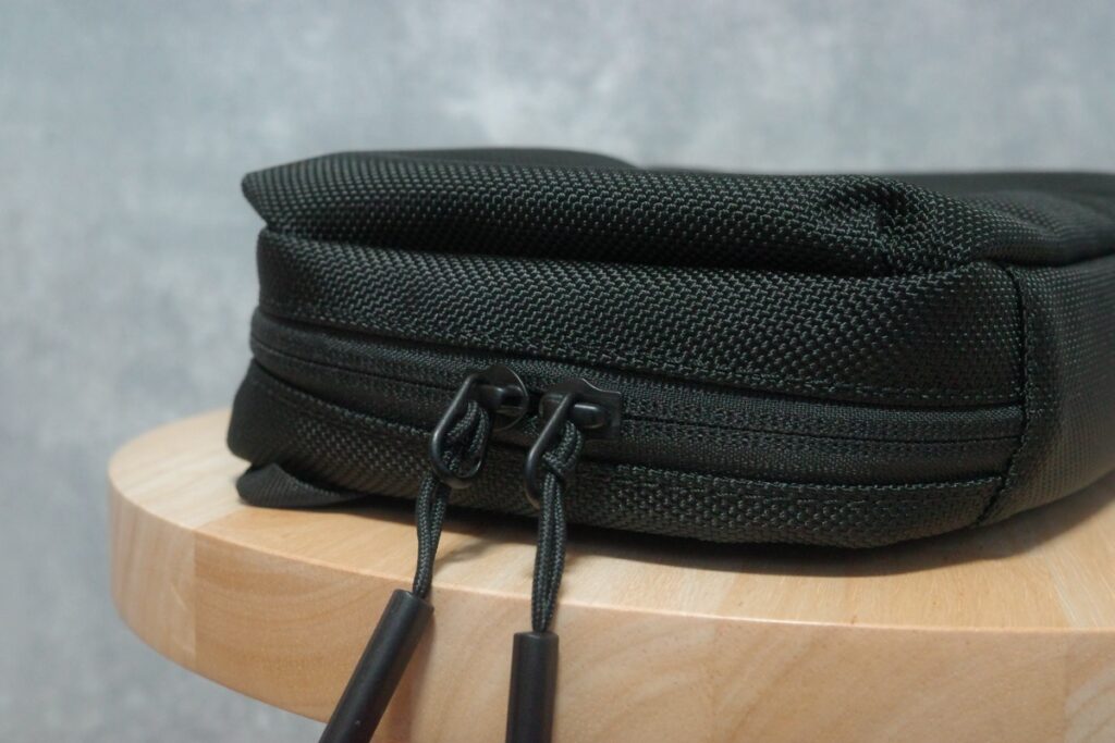 THE TOKYO TECHPACK POUCHのファスナーは、YKK製