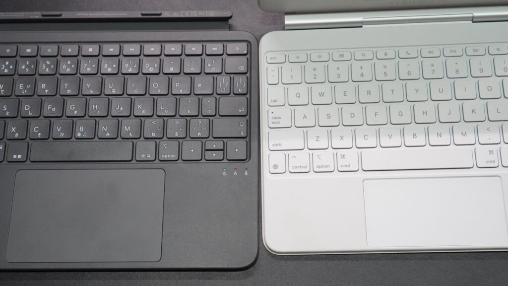 ESR FlexキーボードケースとApple Magic Keyboardを比較