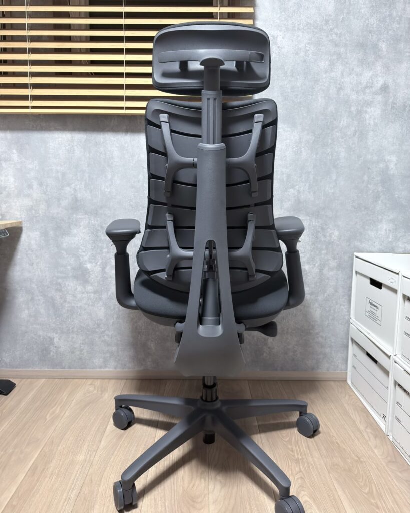 LiberNovo Omniの後面