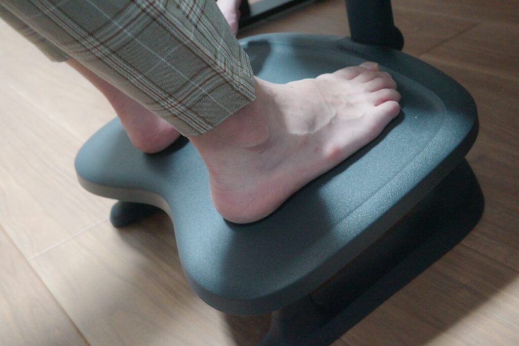 低身長でも重宝するフットレスト