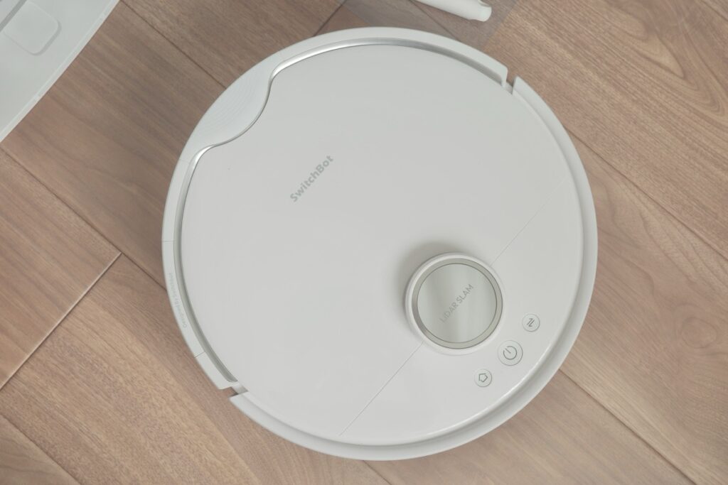 SwitchBot ロボット掃除機 S20の本体