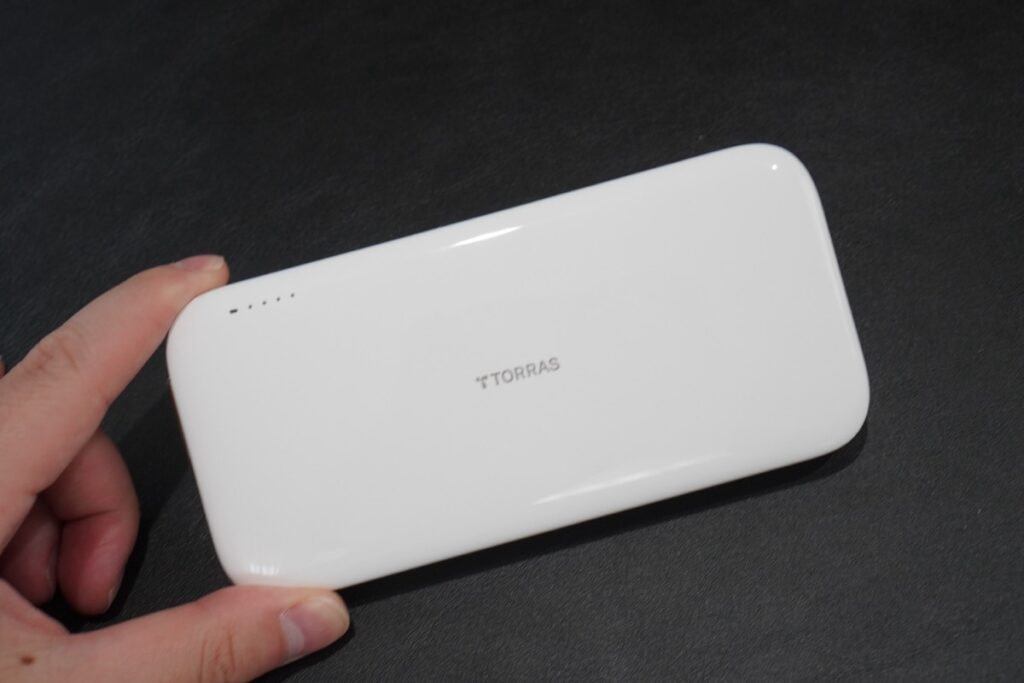 FlexLine 10000mAh モバイルバッテリーの正面像