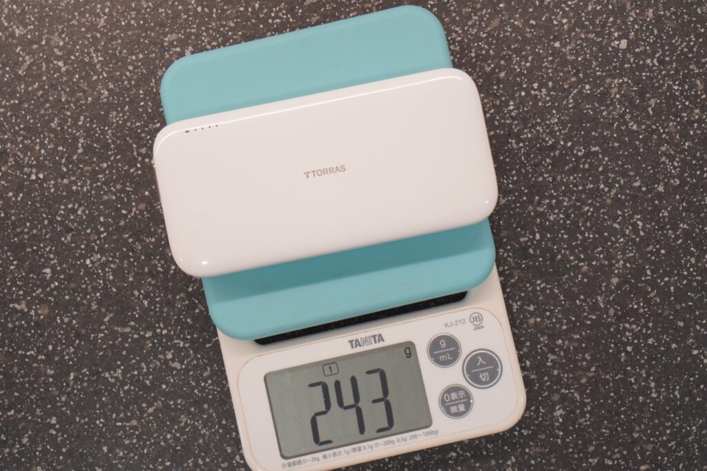 FlexLine 10000mAh モバイルバッテリーの重さ