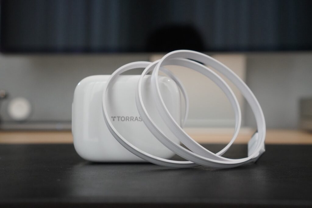 FlexLine 40W type-C 2ポート急速充電器のケーブルは、約70cm