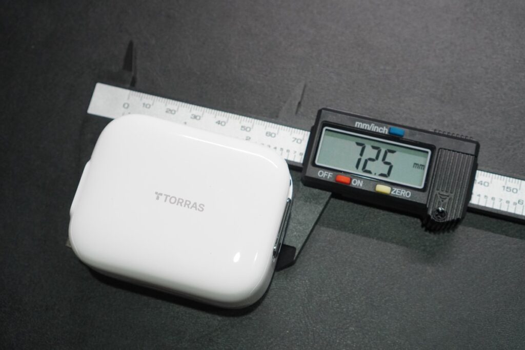 FlexLine 67W type-c 2ポート急速充電器の横幅