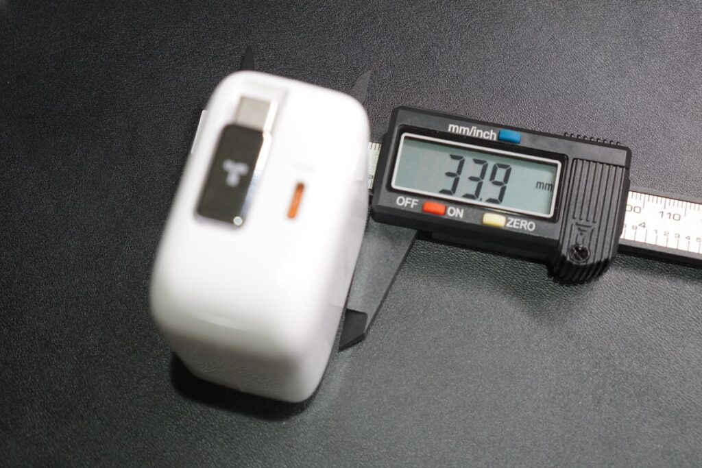 FlexLine 67W type-c 2ポート急速充電器の厚さ