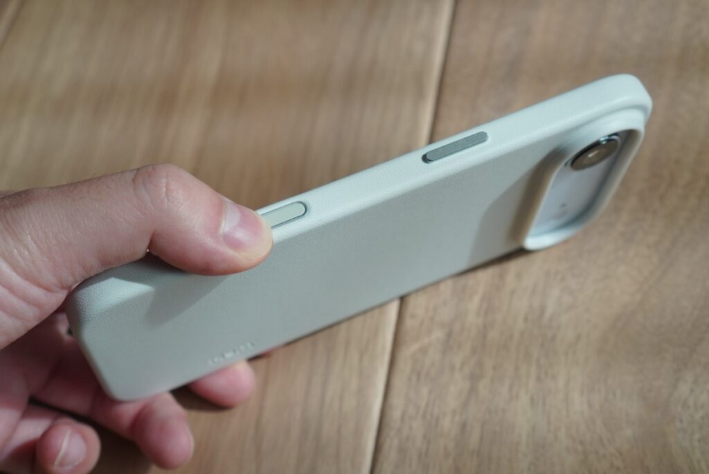 カメラコントロールの使用感が良い