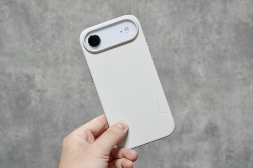 MOVAS™レザーケースをiPhone AIrに装着