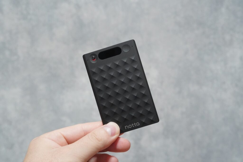 Notta Memoの実機(前面)