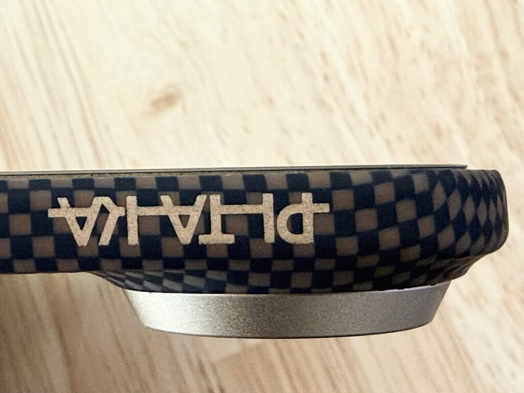 エッジの高さとガラスフィルムの厚み