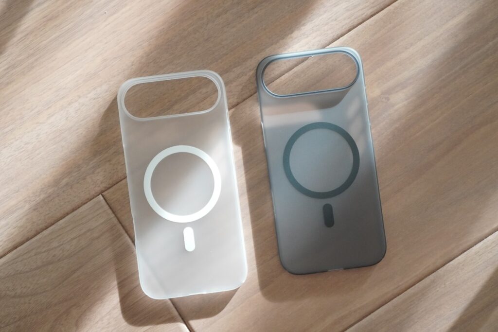 THE FROST AIR ULTRAのアイスホワイト・スモークブラック