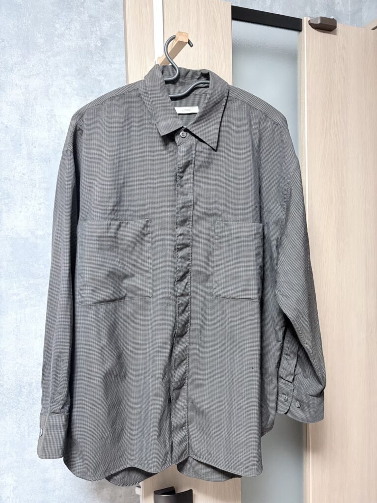 airmorn oneでシワを伸ばしたシャツ