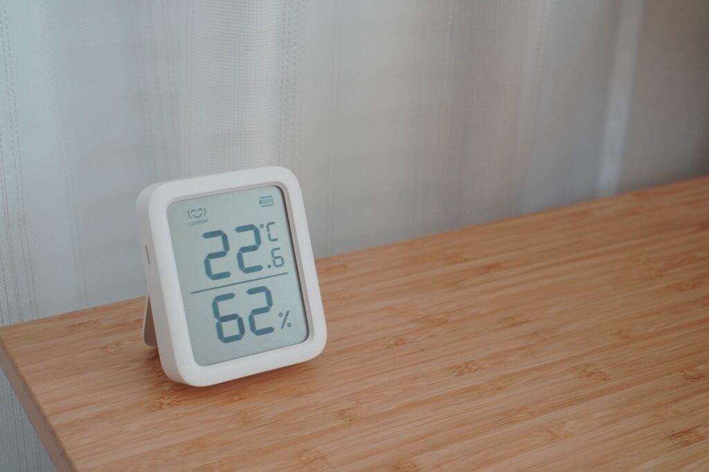 子供部屋に設置したSwitchBot 温湿度計プラス