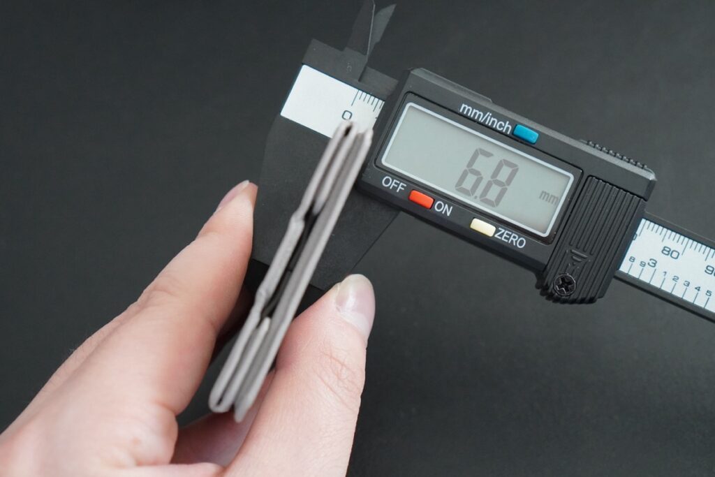 beak magの厚さは6.8mm