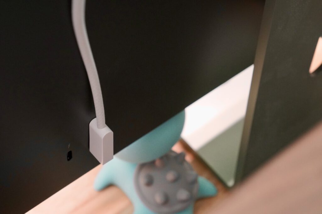 iMacの端子から電源を供給