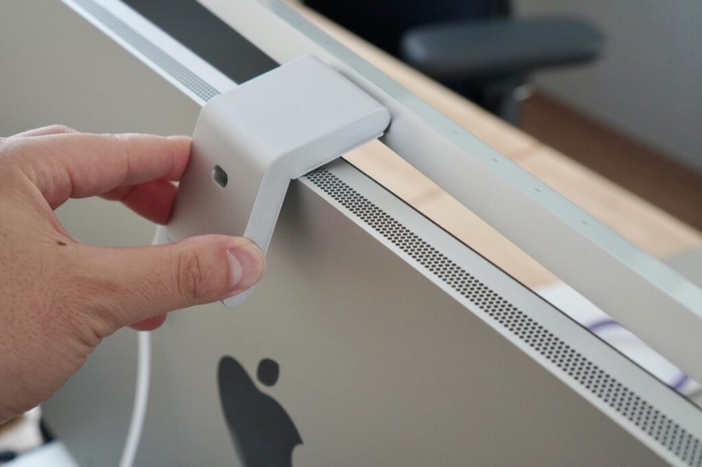 iScreenBarはStudio Displayに適応しない