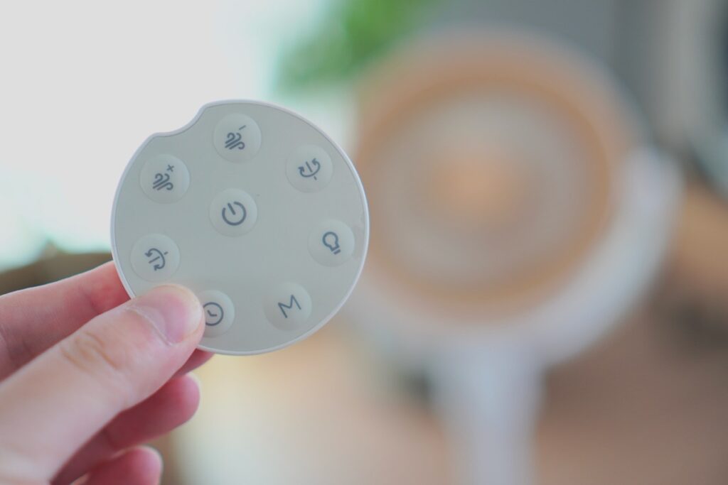 スタンド型のリモコン