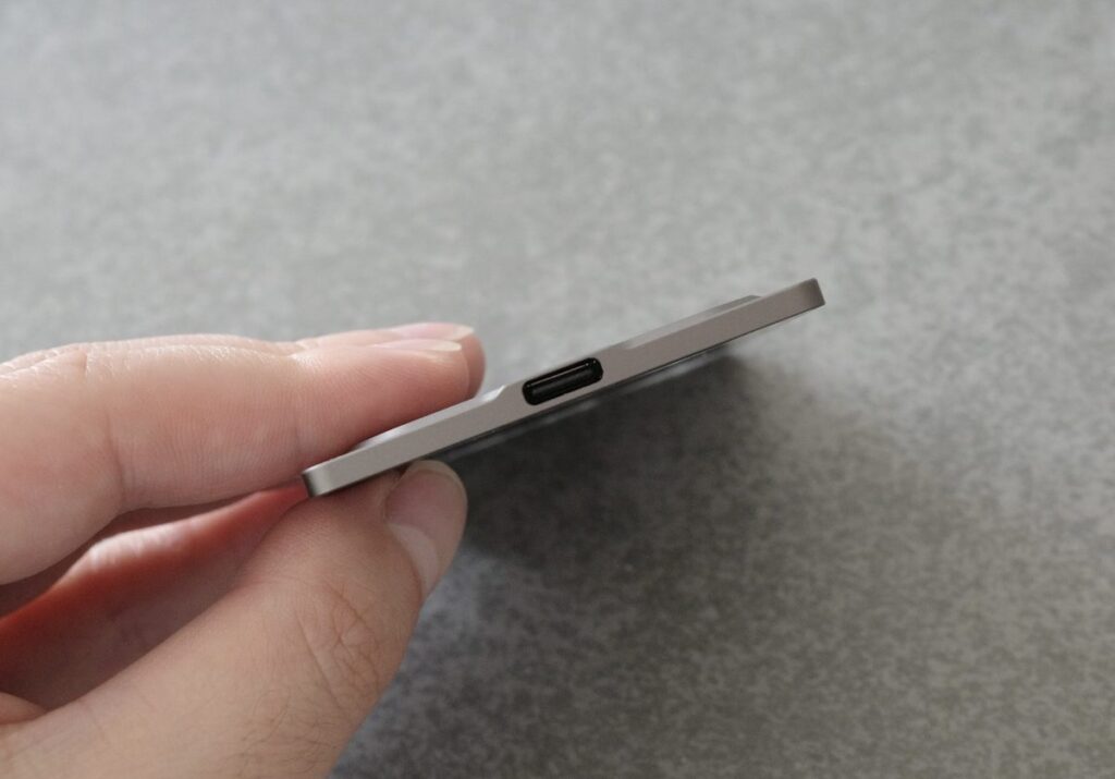 本体にUSBーCポートを搭載